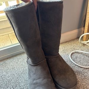 Gray Uggs
